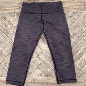 Lulemon size 6 cropped leggings